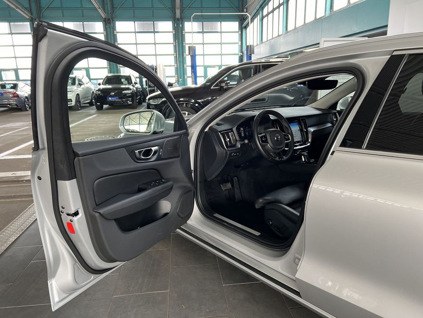 Volvo  T6 AWD Twin Engine Aut Glasd Leder PilotAssist