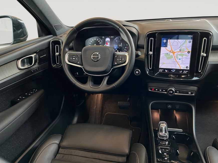 Volvo  D4 AWD  Aut Glasd Four-C PilotAssist