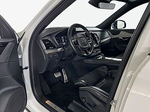 Volvo  B5 AWD R-Design Aut Glasd Head-up 22' 360°