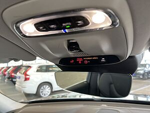 Volvo  D4 AWD  Aut Glasd BLIS Navi Kamera
